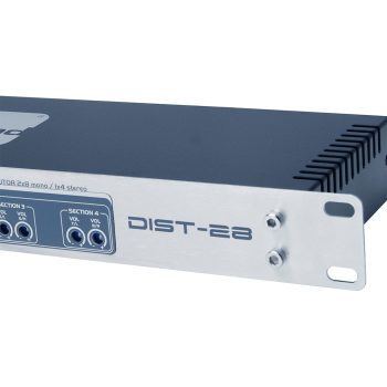 Frente do distribuidor de áudio para rádios DIST 28 com entradas balanceadas e VU digital