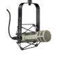 Microfone profissional Electro-Voice RE20 para rádio e locução em estúdio.